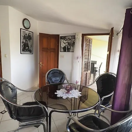Apartman Dea *